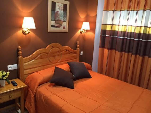 Hostal Argentina Caces Buitenkant foto
