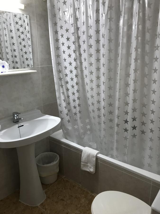 Hostal Argentina Caces Buitenkant foto
