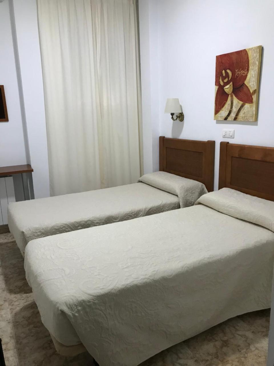 Hostal Argentina Caces Buitenkant foto