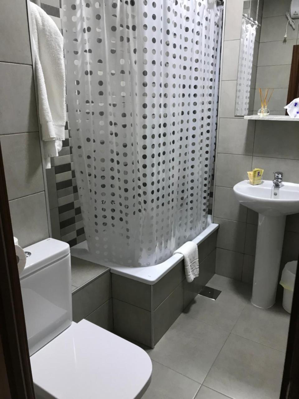 Hostal Argentina Caces Buitenkant foto